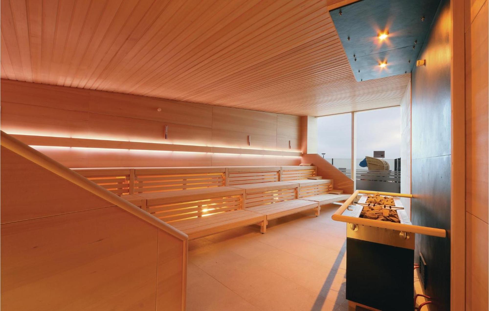 Lovely Apartment In Luebeck Travemuende With Sauna エクステリア 写真